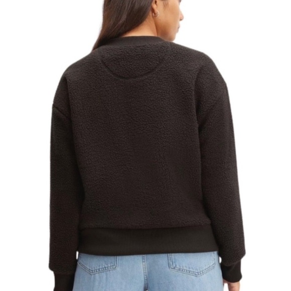 EVERLANE The ReNew Black Fleece Sherpa Crewneck Sweatshirt NWT - Picture 3 of 10